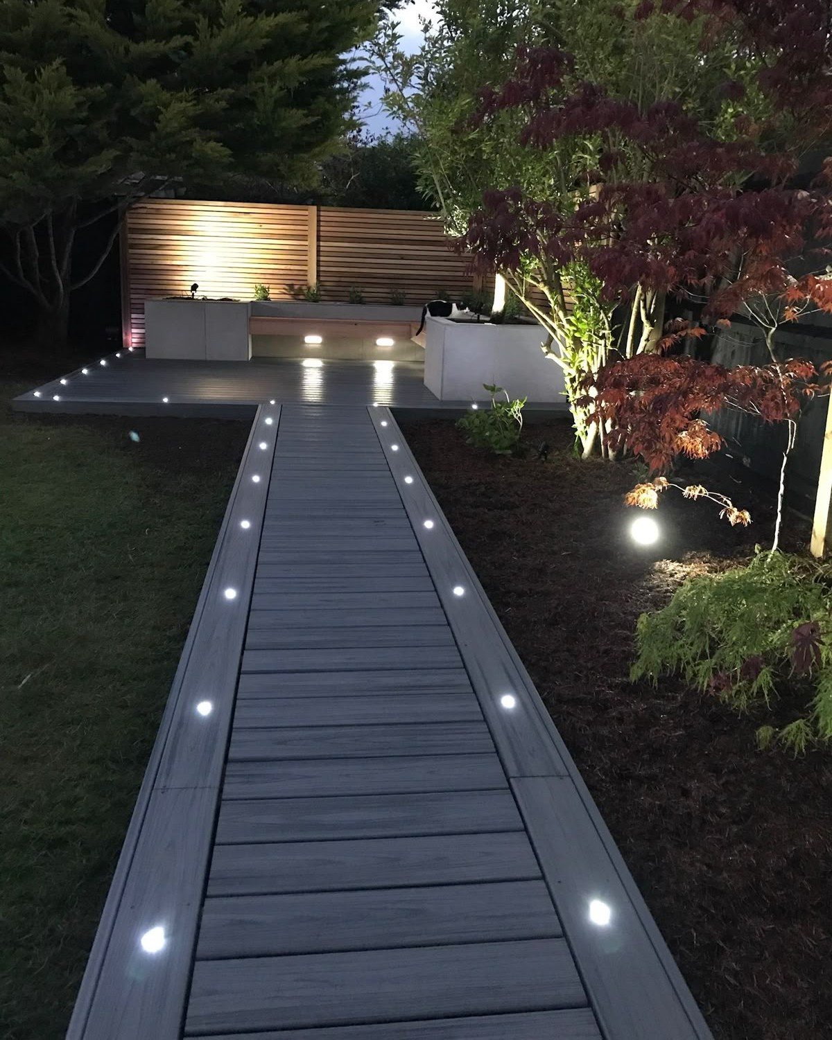 Outdoor Surface Step/Wall Light-use