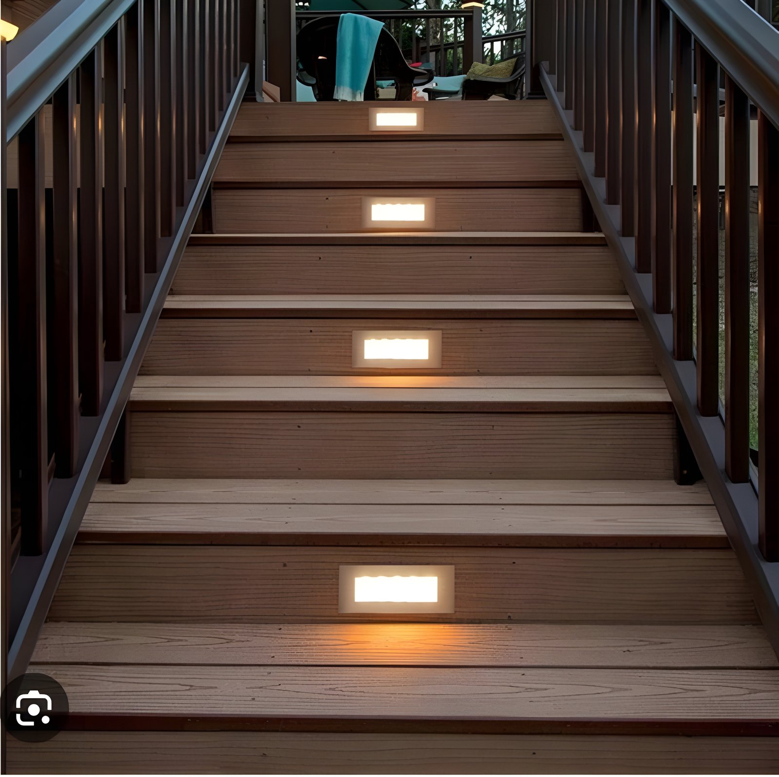 OUTDOOR RECESSED STEP LIGHT USE