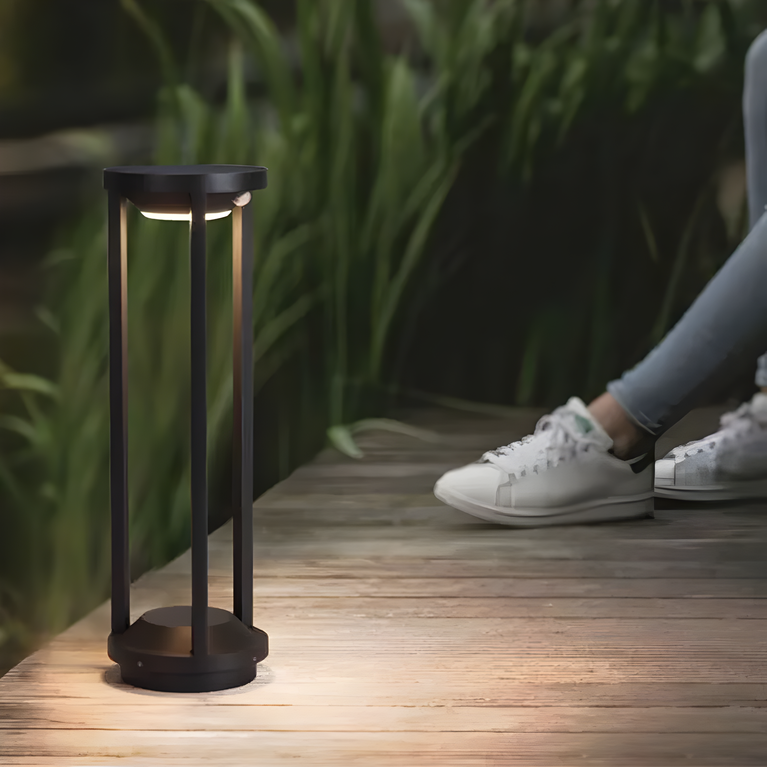 Automatic Sensor Based Outdoor Solar Garden Light-use